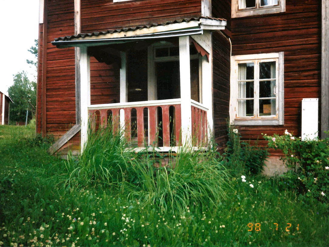 Före renoveringen Huvudingången "Idag Röda" / / Before the restoration Main entrance (Red) 1999-2005